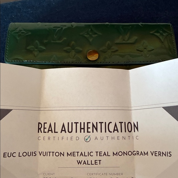 Louis Vuitton Monogram Vernis Wallet w/COA - Picture 9 of 9
